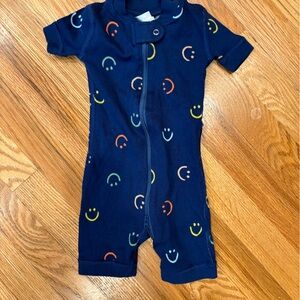 Hanna Andersson Navy Blue Baby tee Onesie with smiley faces 6-12 mo (never worn)